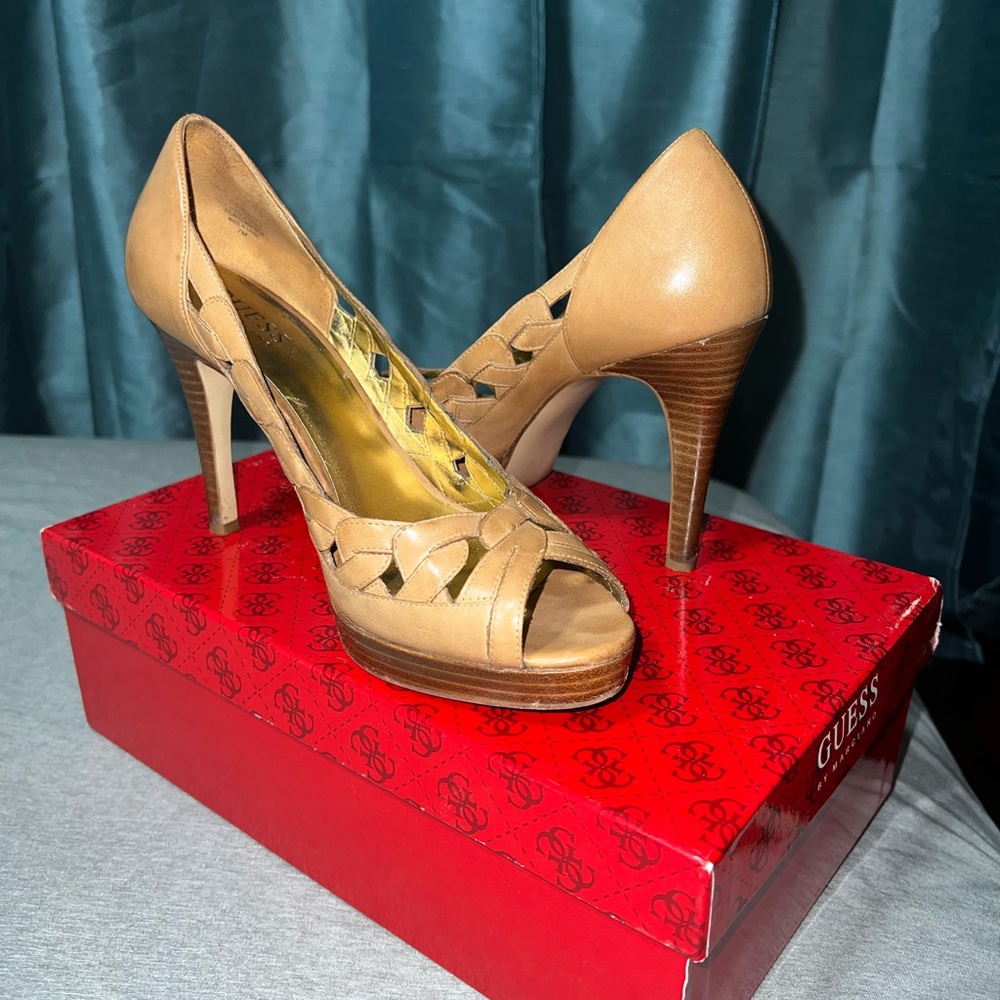 Guess by Marciano light natural leather heels, size 7, slightly used